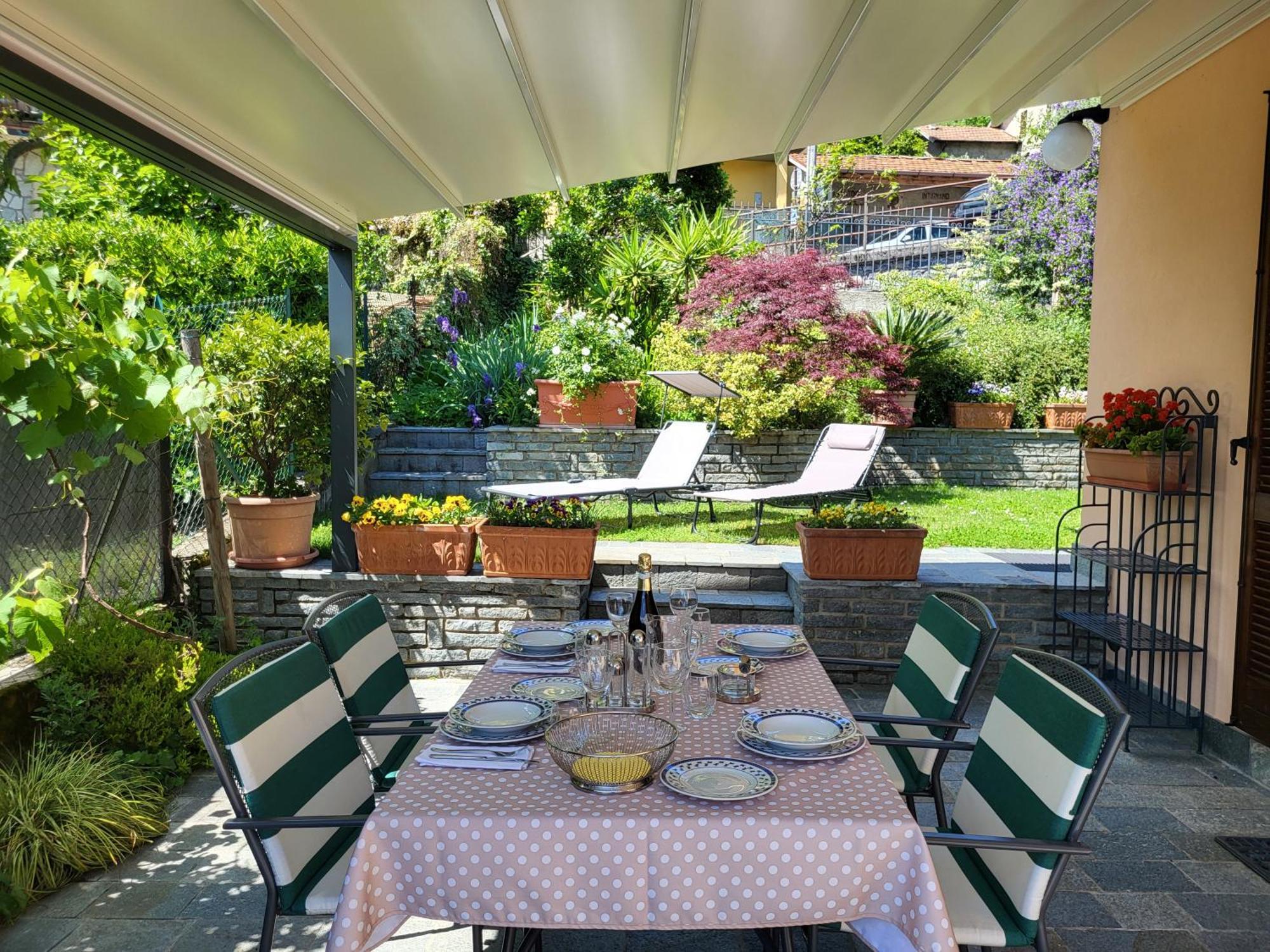 Casa Intignano - Appartamento Con Terrazzo Vista Lago Тремеццо Екстер'єр фото